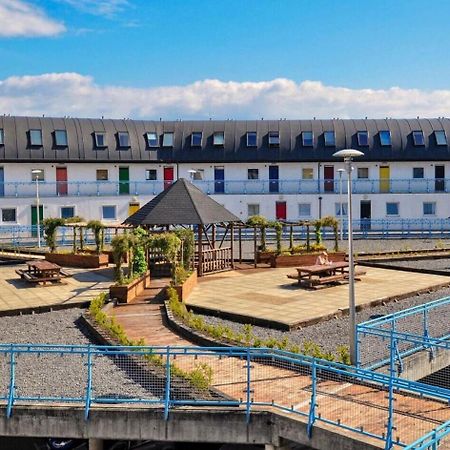 Private Double Bedroom In Front Of The Galway Port - Guest House Extérieur photo